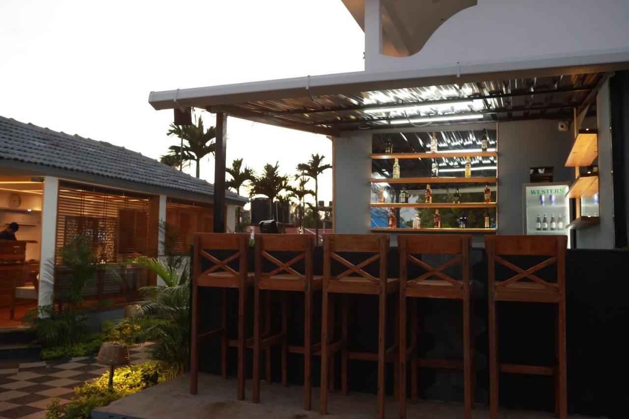 Gracias Cafe & Resort Morjim Exterior foto