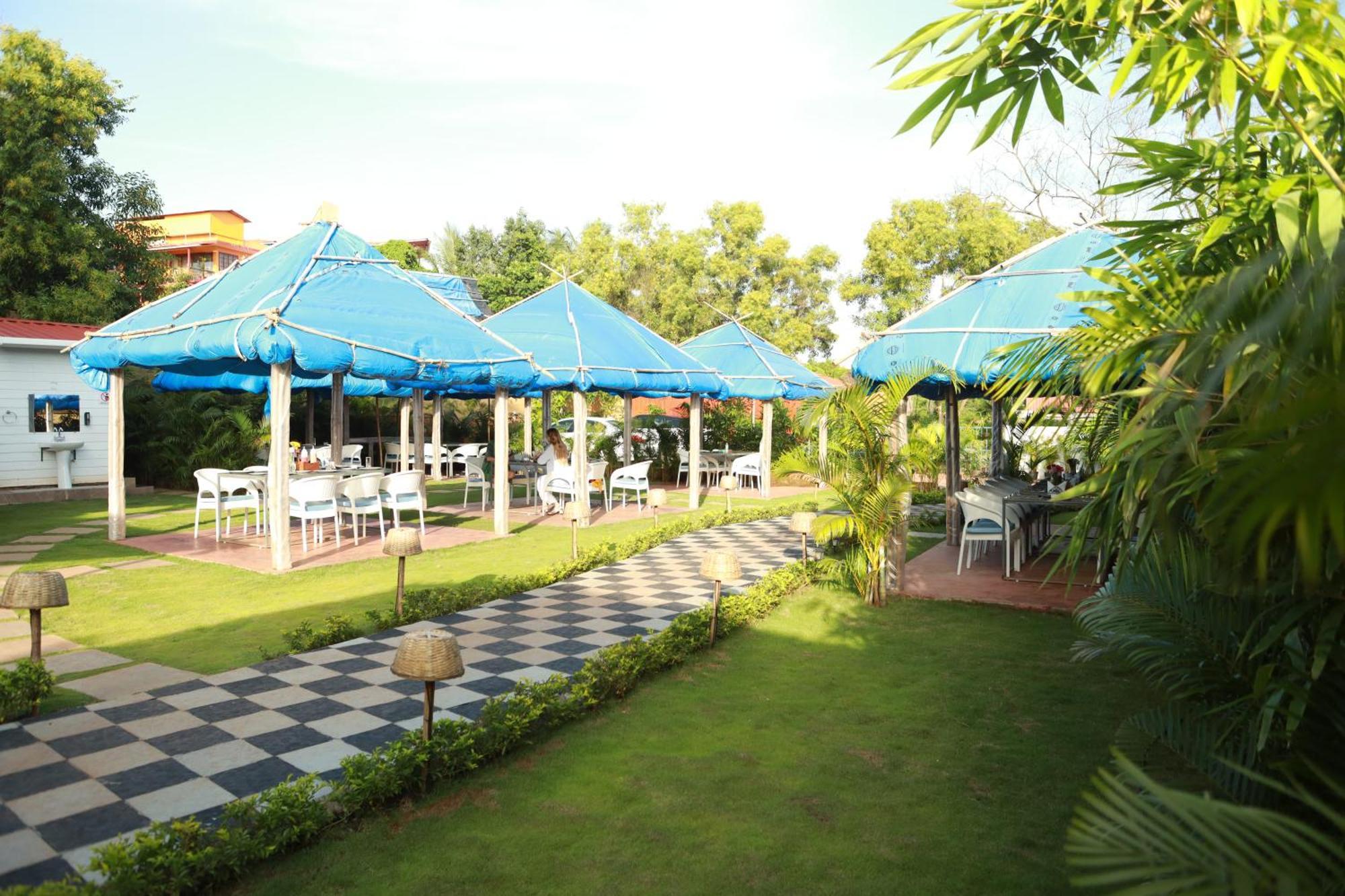 Gracias Cafe & Resort Morjim Exterior foto