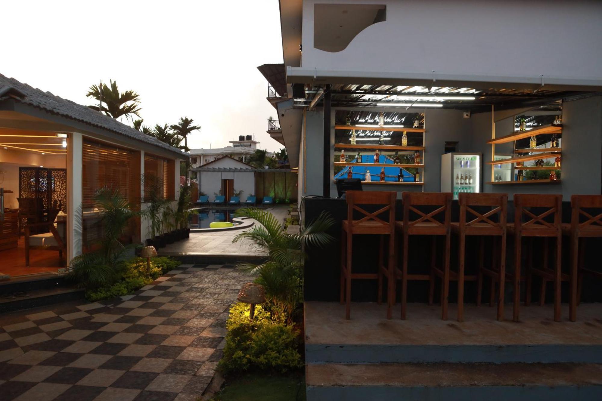 Gracias Cafe & Resort Morjim Exterior foto